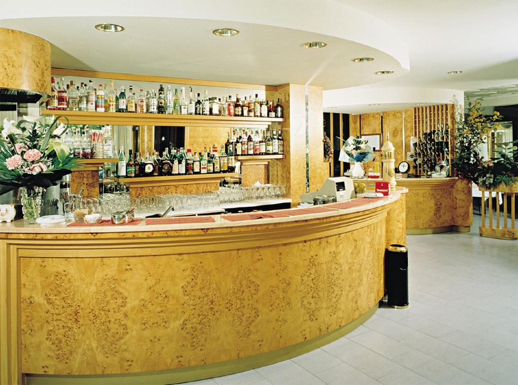 Hotel Aquila D'Oro Misano Adriatico Exteriér fotografie