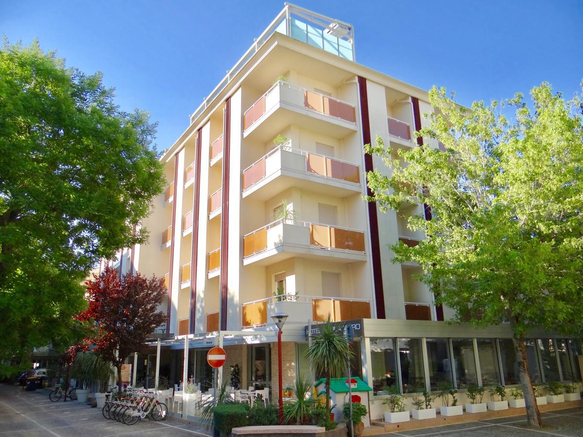 Hotel Aquila D'Oro Misano Adriatico Exteriér fotografie